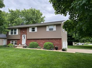 395 Loma Dr, Forsyth, IL 62535