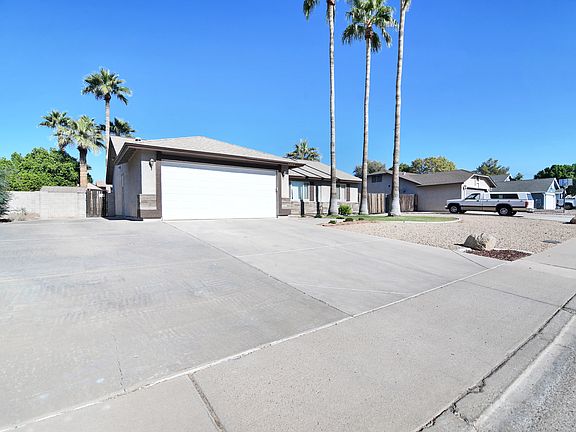 2nd image of 3904 E Dulciana Ave