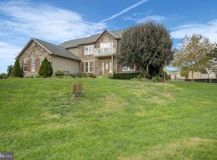 1223 E Pebblebrook Dr, Greencastle, PA 17225
