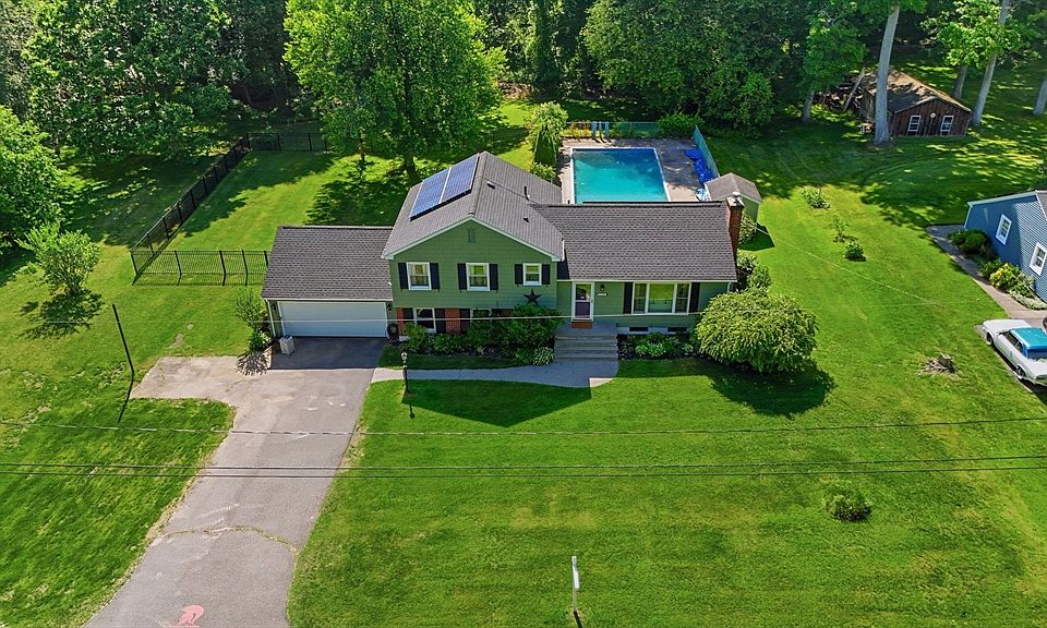 1st image of 100 Fernwood Dr
