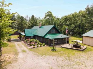 1607 Oakwood Dr, Gladwin, MI 48624