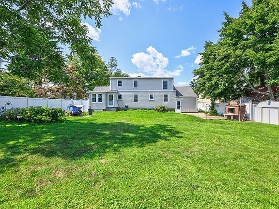 4th image of 38 Fay Rd