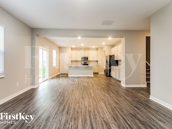 3rd image of 2416 S Carlota Dr