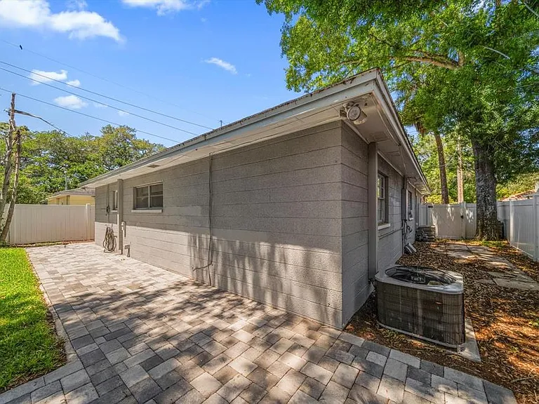 3920 W Barcelona St — Photo 18