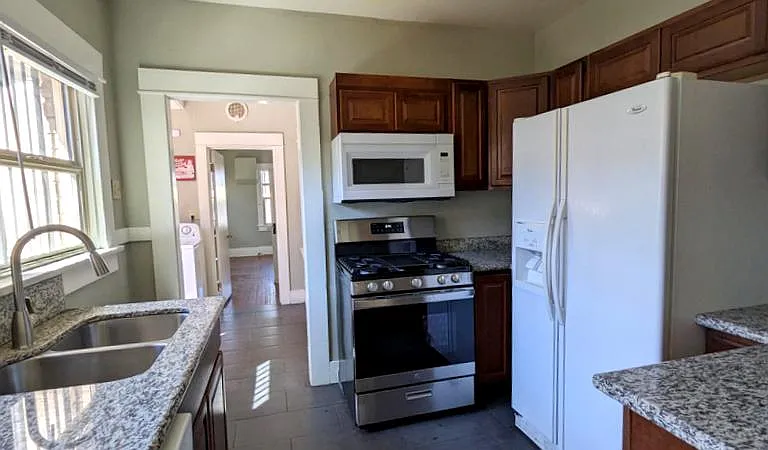 133 E Speedway Blvd — Photo 2