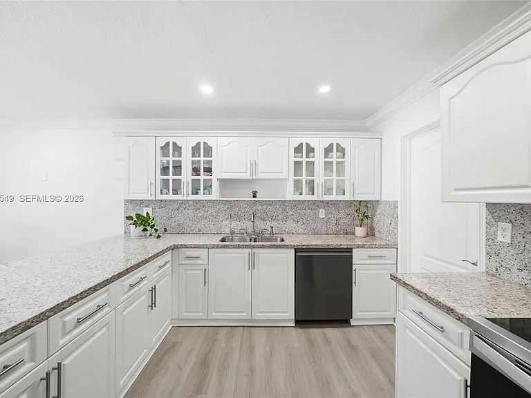 881 NW 133rd Ave — Photo 18