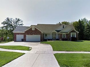 371 Dietrich Rd, Ballwin, MO 63021