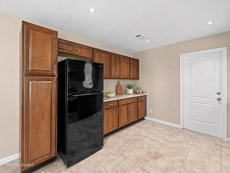 2304 Cedar Bayou Rd — Photo 5
