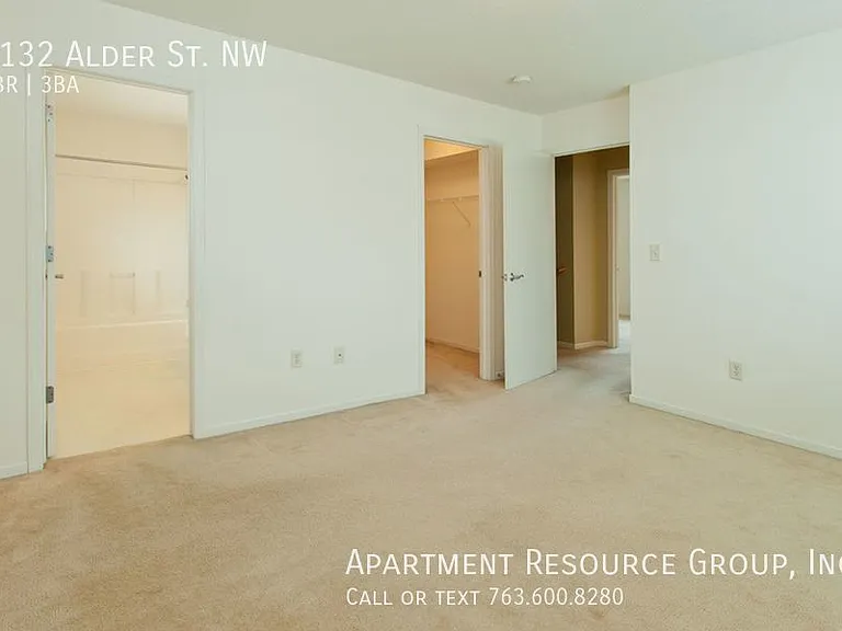 9132 Alder St NW — Photo 11
