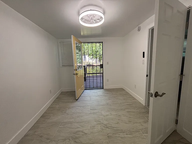 444 E Military St #A & B — Photo 32