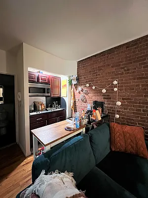 Rented by City Connections Realty | media 3