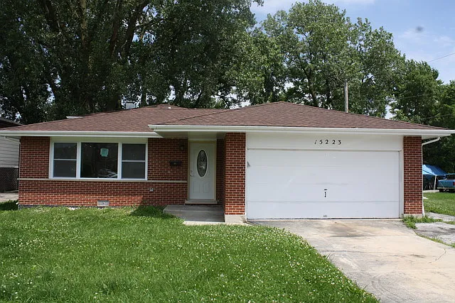 15223 University Ave photo 1