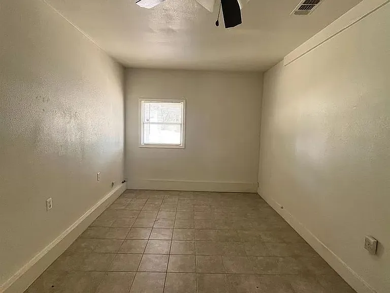 4601 32nd St — Photo 5