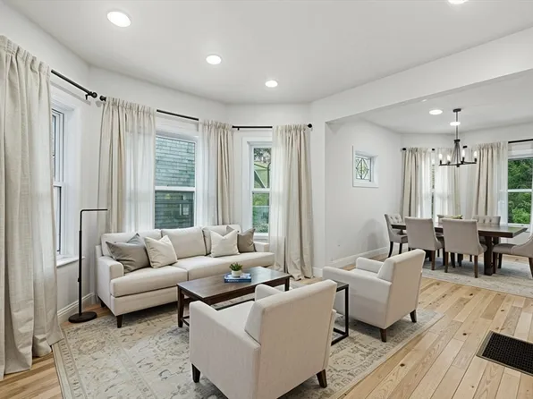 71 Cottage Rd, West Roxbury, MA 02132