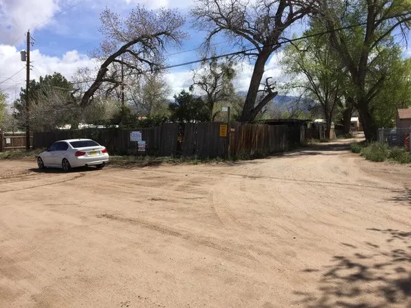 67 Maestas Rd, Corrales, NM 87048