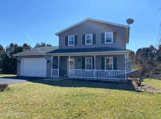 42 Wodenshire Ln, Danville, PA 17821