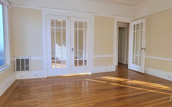 3rd image of 901 Broderick St #4