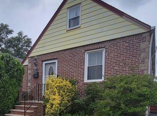 130-08 244th St, Jamaica, NY 11422