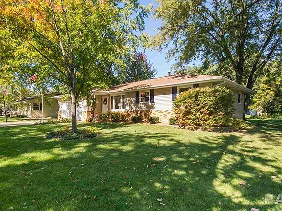 2nd image of 901 W Oakview Dr