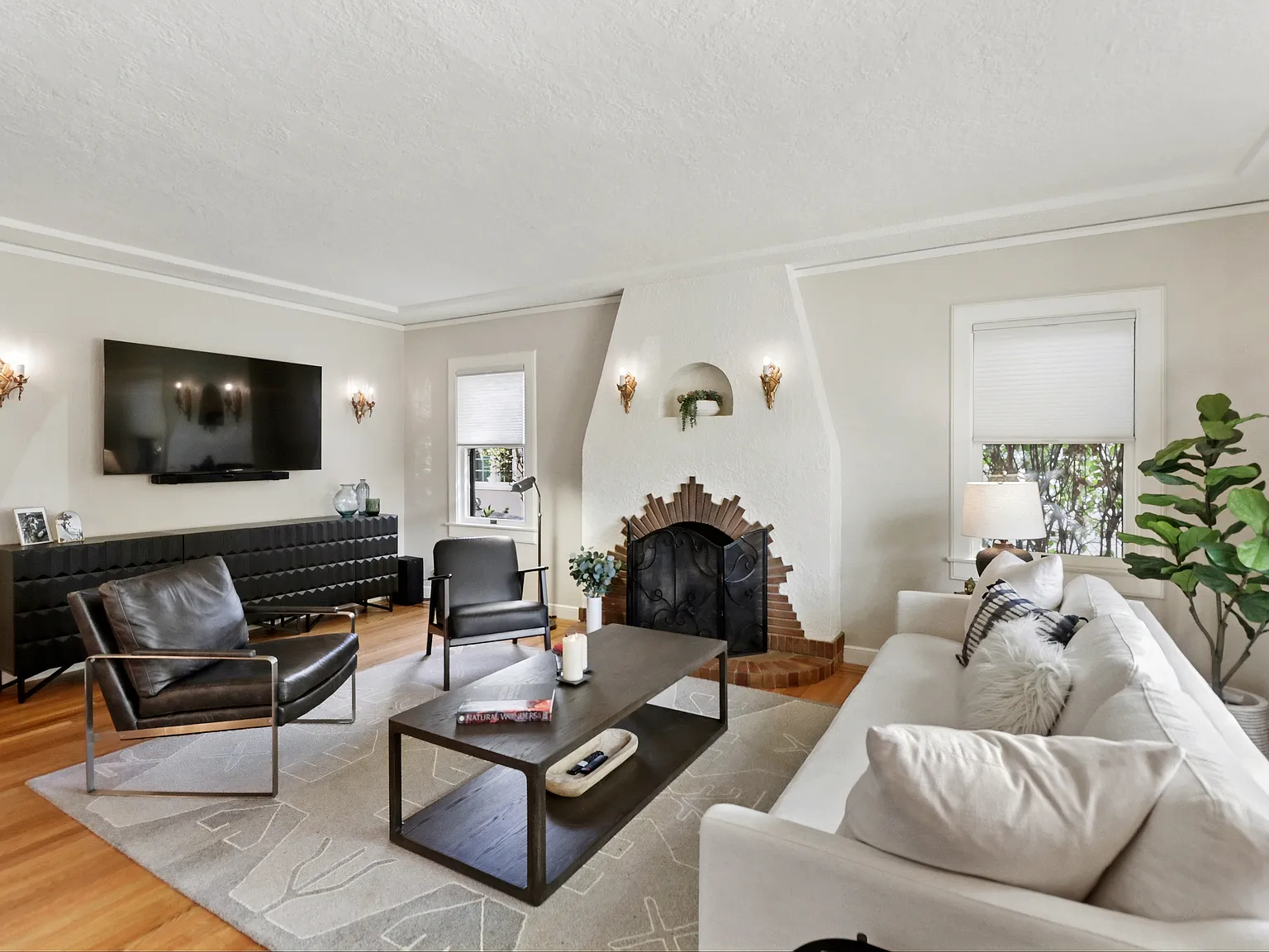 2 bed, 1647 sqft, $4,200 — Photo 4