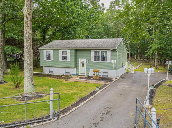 205 Lakeview Ave, Franklinville, NJ 08322