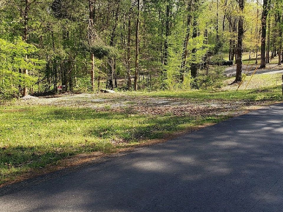 1st image of 113 Beechview Dr