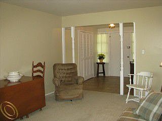 4th image of 15094 Thornridge Dr