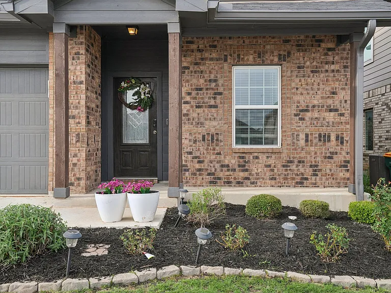 8915 Portobello Way — Photo 41