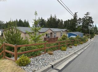 2690 Connecticut Ave, North Bend, OR 97459