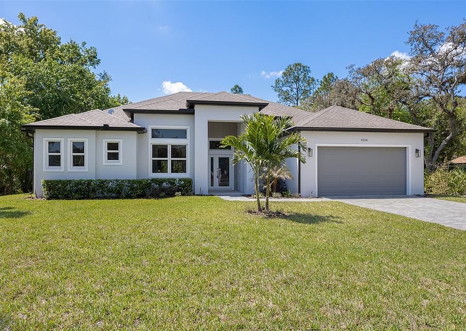 1st image of 4528 Yorkshire Ln