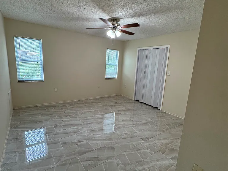 9945 Woodridge Ct — Photo 19