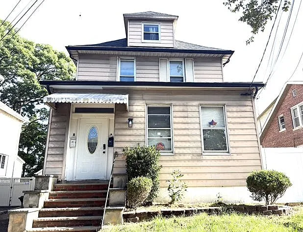 501 Lincoln Ave photo 1