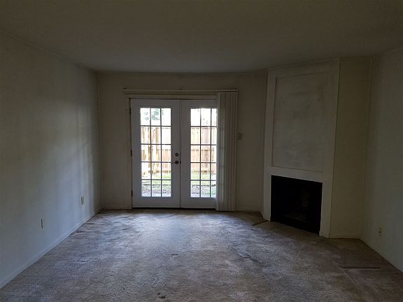 3rd image of 1770 6th Crompton Sq Unit 29