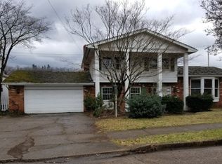 3856 Highland Ave, Shadyside, OH