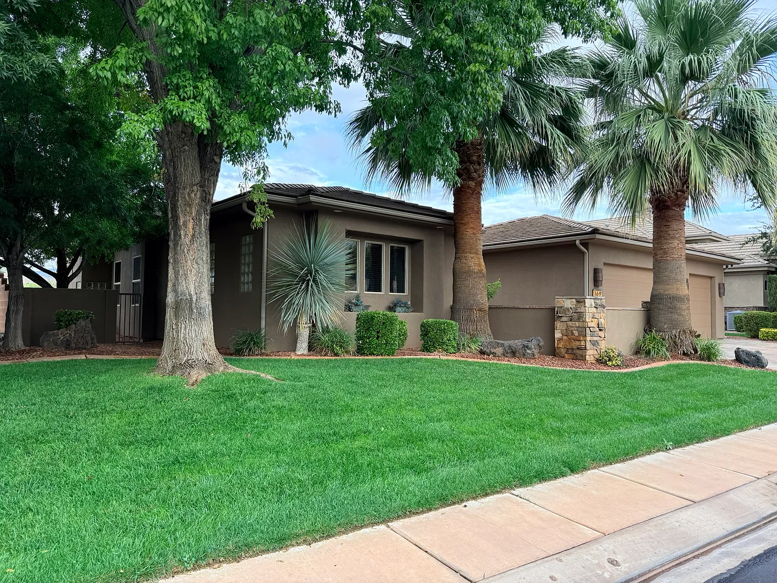 3 bed, 2445 sqft, $2,850 — Photo 1
