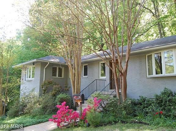 3rd image of 6365 Lakeview Dr