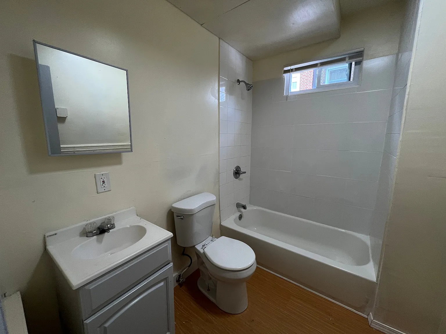 12 Aetna Street - 2 — Photo 4