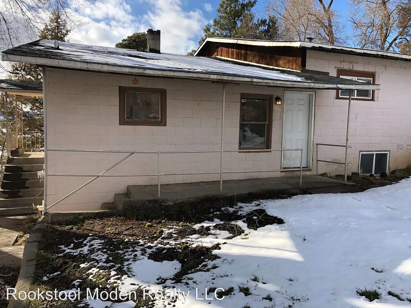 875 Wiard St photo 1