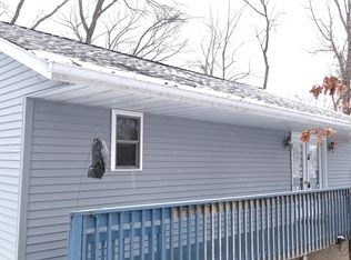 860 Parkwood Cir, Varna, IL 61375