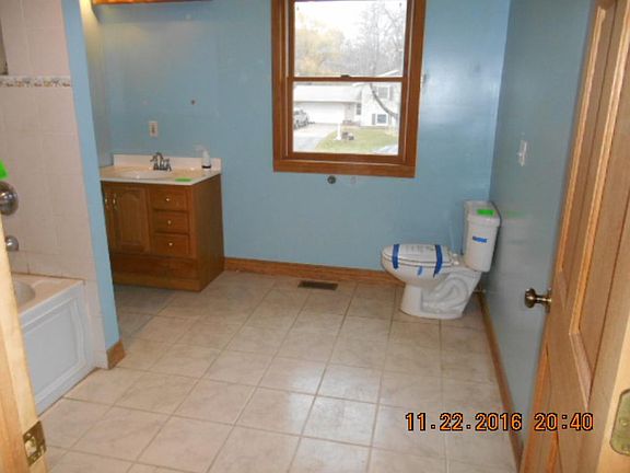5th image of 1170 Anderson Ln