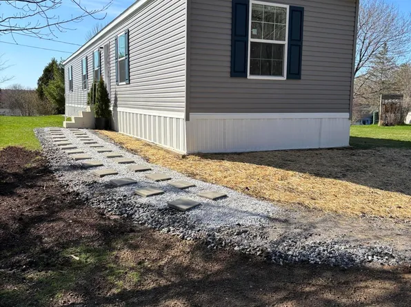 49 Mountain View Circle, Bowdoin, ME 04287