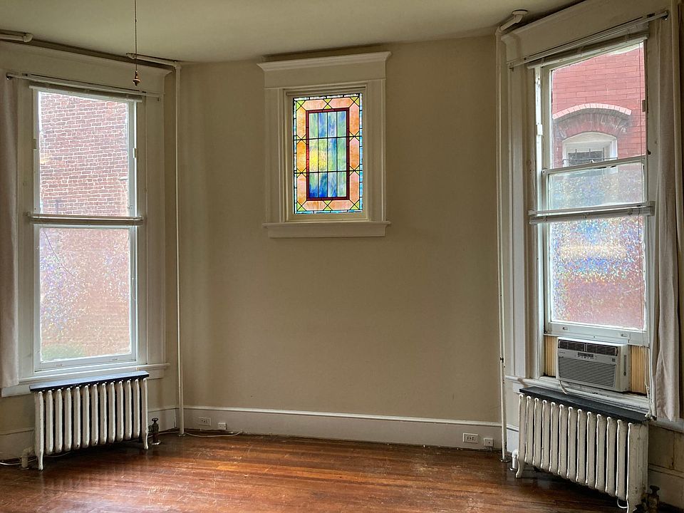 1st image of 2606 Grove Ave APT 2