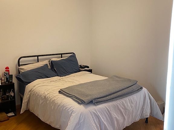 2nd image of 2328 W Ohio St