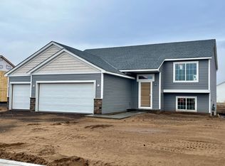6750 Granby St, North Branch, MN 55056