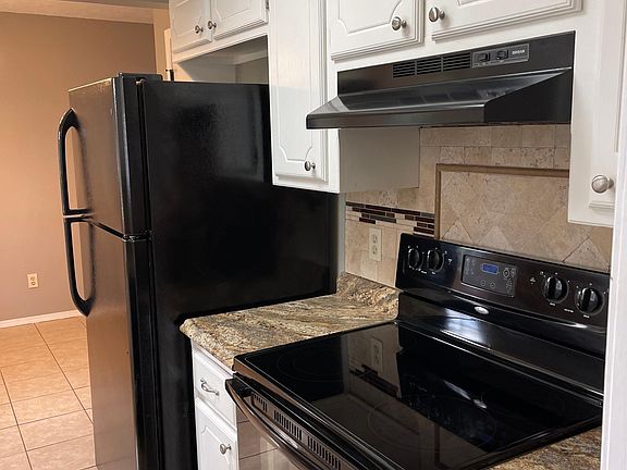 5th image of 424 Clermont Dr