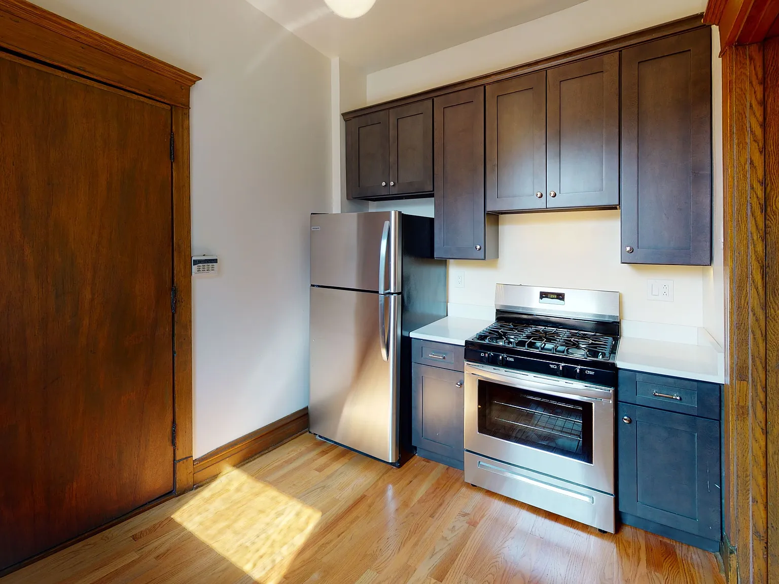 3 bed, $3,195 — Photo 2