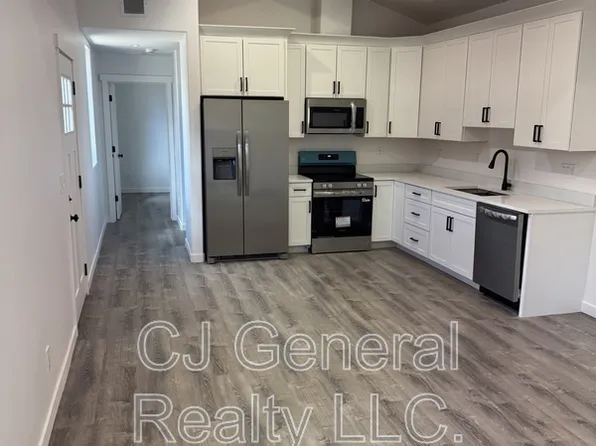 90 Beacon Ct Unit 2, Gypsum, CO 81637