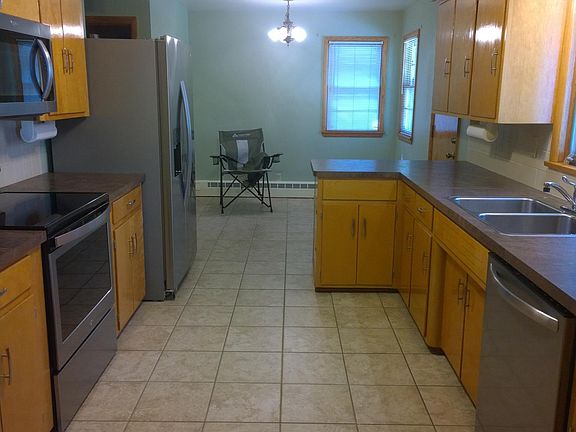 4th image of 585 Mardon Ave