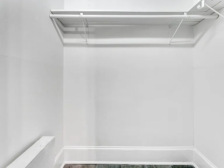 1320 W Friendly Ave — Photo 13