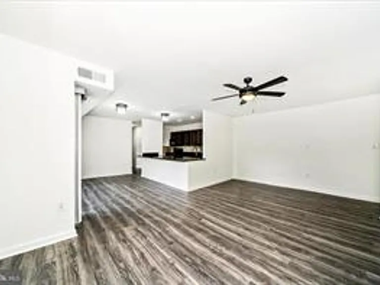 12202 Braxfield Ct #16/228 — Photo 6